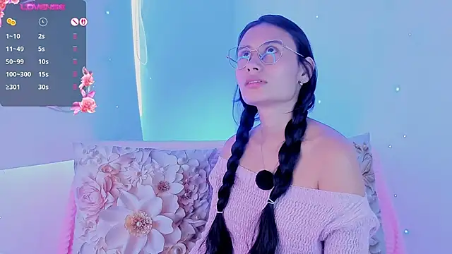 NayeCloud's Live XXX Chat