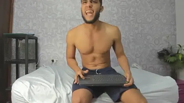 Pertunjukan Kamera Web HarperAndMason