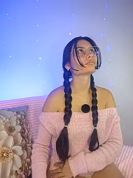 NayeCloudのライブXXXチャット