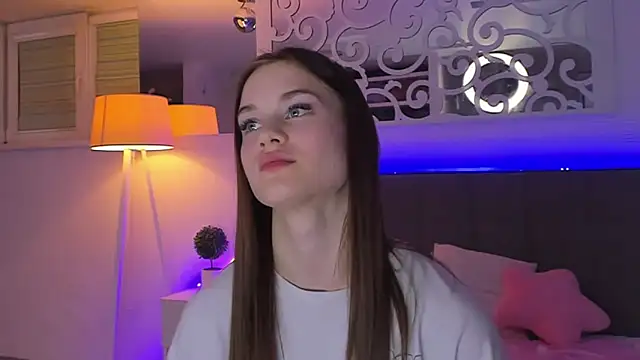 LuisaClover's Live XXX Chat