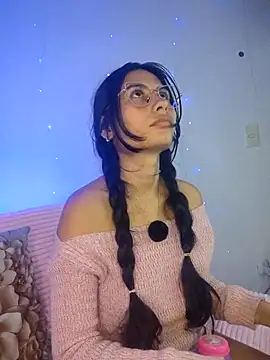 NayeCloud's Live XXX Chat