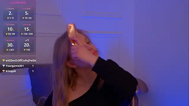 MollyHilton Live XXX Chat