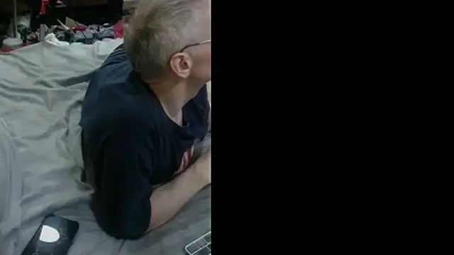 Lacht_Liden Live XXX-chat