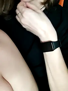 Chat XXX en directo de Aashikalaa