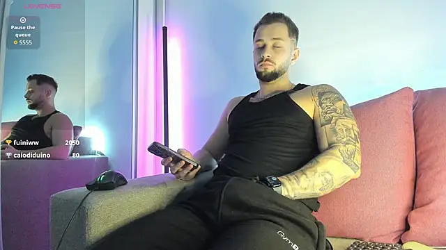 nicholasX1: απευθείας συνομιλία ΧΧΧ