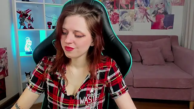 Chatroom XXX en direct de FreyaVey