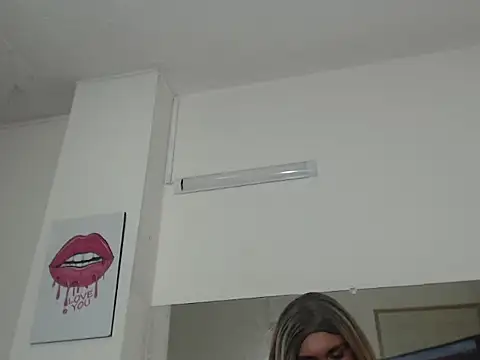 Ailanys_Miller élő XXX-chatje