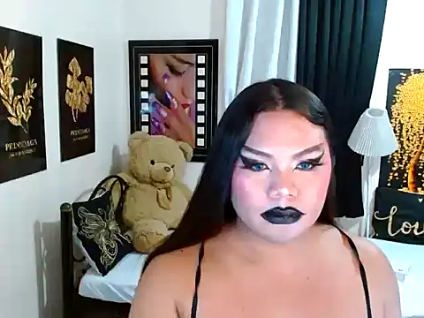 TSbrianaHugeCock Adlı Modelin Canlı XXX Sohbeti