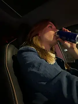 -AngelAri-のライブXXXチャット