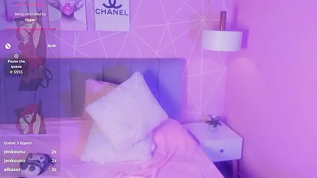 ela_petit's Live XXX Chat