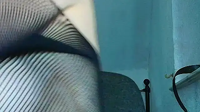 Aromaloveqqn Live XXX chat