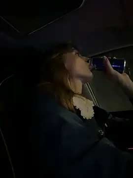 -AngelAri- Adlı Modelin Canlı XXX Sohbeti