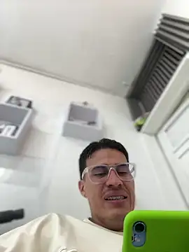 TavoHot_: απευθείας συνομιλία ΧΧΧ