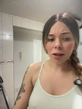 Онлайн чат XXX carolina16love