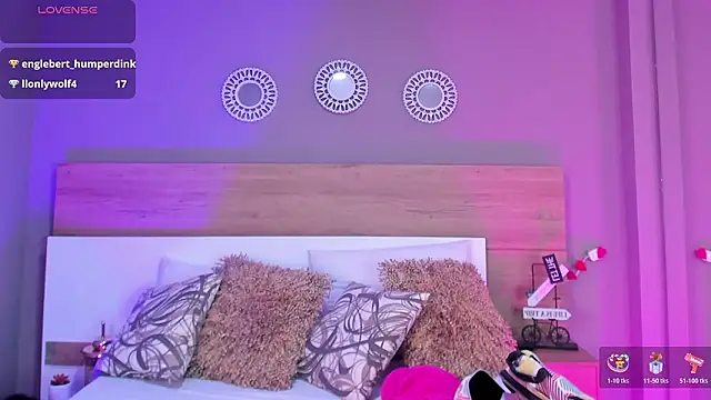 MiaTaylorSweet Live XXX Chat