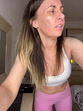 DivineAmely Live XXX-Chat