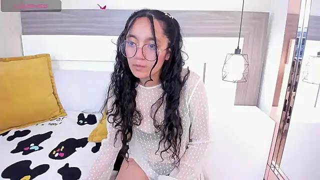 Emilyblussh Live XXX Chat