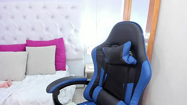 violetaluxx's Live XXX Chat