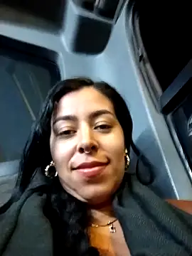 Chatroom XXX en direct de Luianna