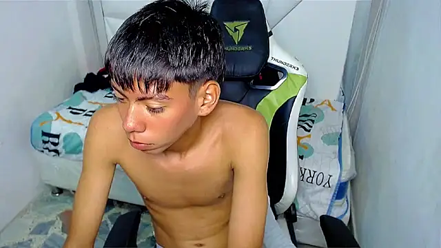 Liarr_ Pertunjukan Webcam