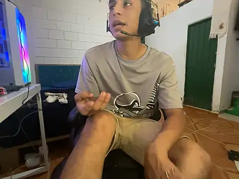 Max_TheHorseDick 在線直播表演