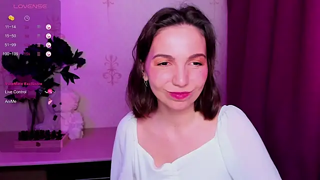 Czat XXX na żywo – KindHazelHere_