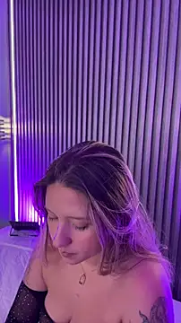 Chat +18 de MiaPetit_ ao vivo