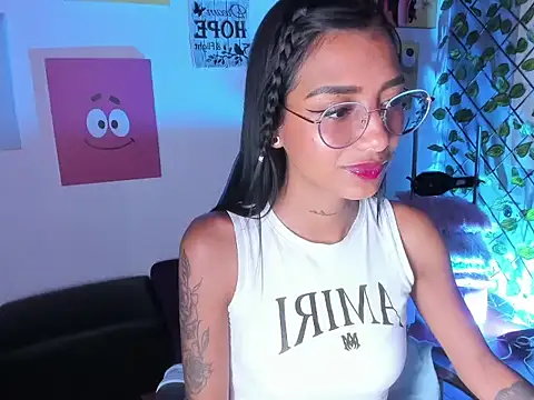 KarlaSlutSkinny__ – Live XXX-chat