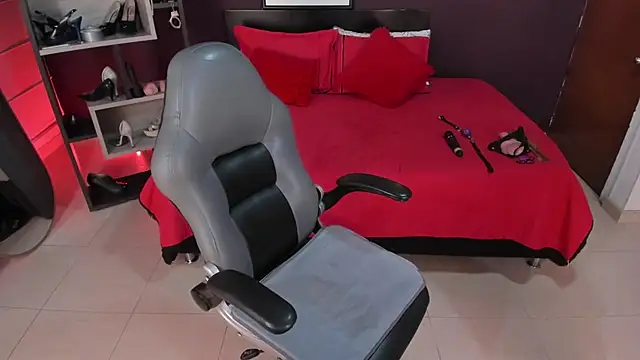 Veronica_Jacobss: διαδικτυακό σόου στην κάμερα