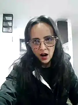 Juliana__lx Adlı Modelin Canlı XXX Sohbeti