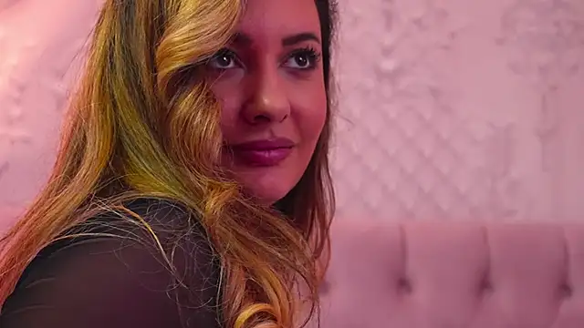 YaaraCollinsのウェブカメラショー