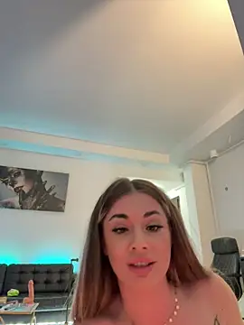 IsabellaEtthan élő XXX-chatje