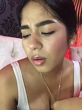 _kyraa_ 在線直播表演