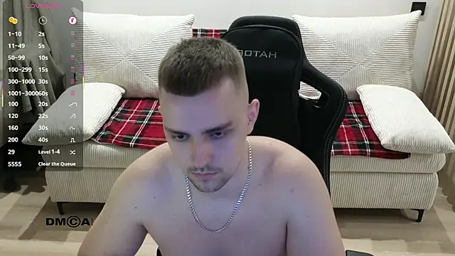 Larstar01's Live XXX Chat