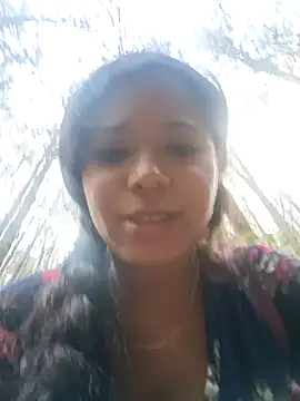 cindy_damm: διαδικτυακό σόου στην κάμερα