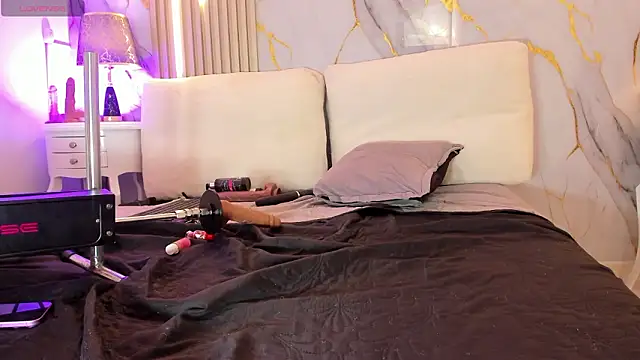 Tiifany_Baker 现场XXX聊天