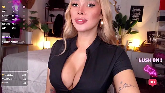 VictoriaLoove69's Webcam Show