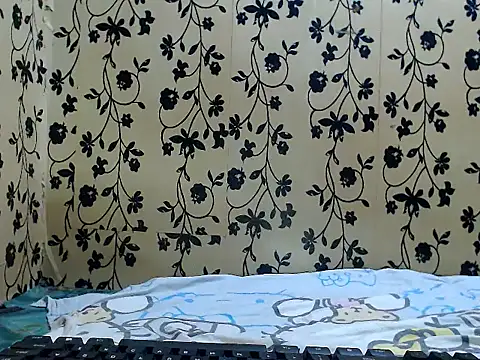 LadyBoyBigCock69 现场XXX聊天