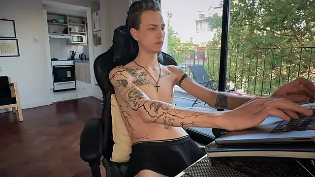 Den_BlueXx Chat XXX in diretta