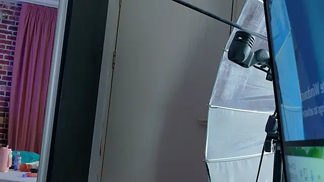 Онлайн чат XXX MidnightMuse3