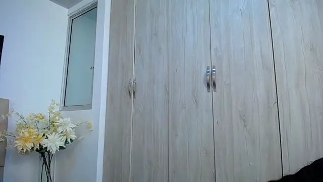 pinky_f00x élő XXX-chatje