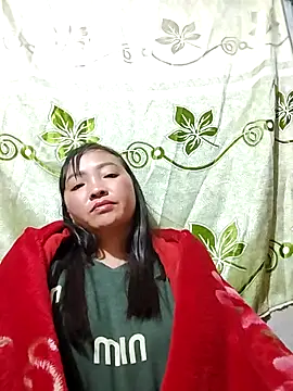 Minkine022 即時 XXX 聊天