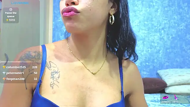 Malia_fox élő XXX-chatje