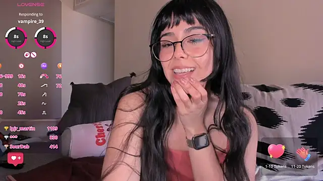 Chatroom XXX en direct de Evie-Luna