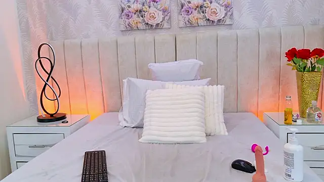 SaraLugo Adlı Modelin Canlı XXX Sohbeti