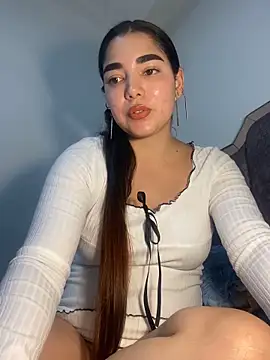 XXX chat uživo modela DulceChloe99
