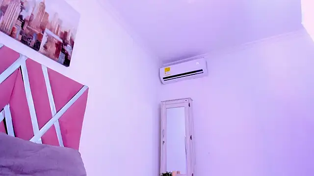 XXX chat uživo modela Helenn_monroy1