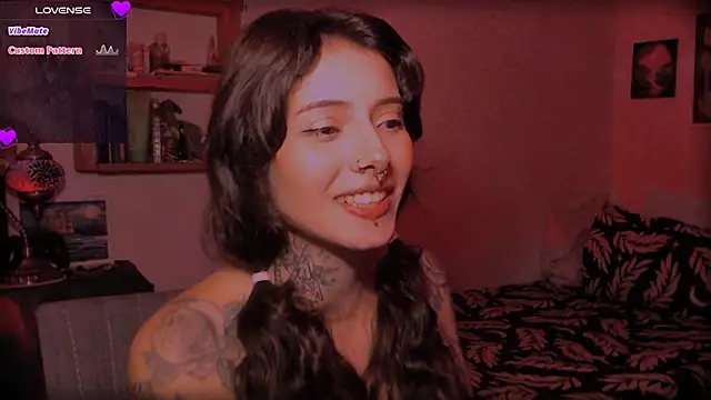 LiliJones_ élő XXX-chatje