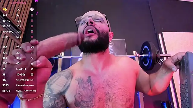 Luke__09 即時 XXX 聊天