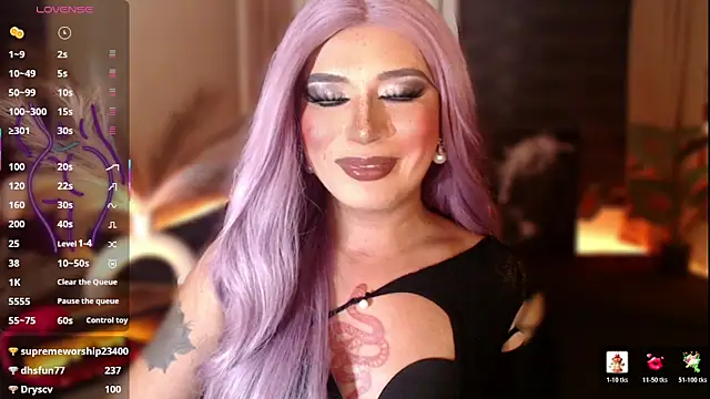 mslilly_croft's Webcam Show